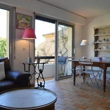 Le Lavandou, 2 Pieces, 4 Personnes - Fr-1-251-267 Apartament *